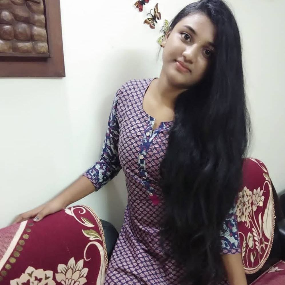 myself Divya hot and sexy VIP call girls 24 hours available