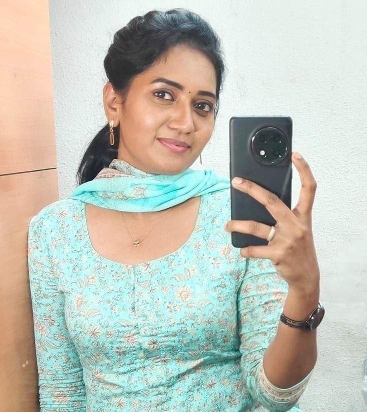Riya Sharm ✅  call girl service all area available