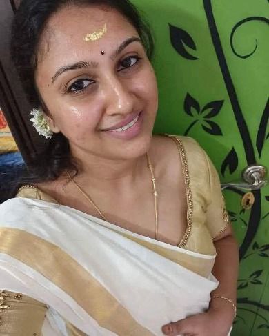 Kannur ✨colleg girl aunty available shot night unlimited shot